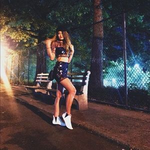 Meet your Posher, Ying